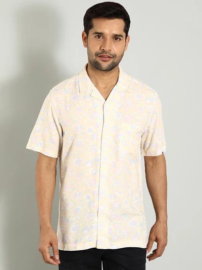 Indian Terrain Men's Regular Fit Half Sleeve All Over Print Yellow Shirt
